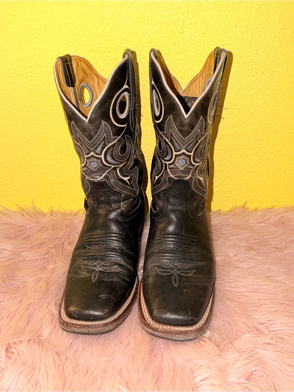 Men's Black Embroidered Western Boots